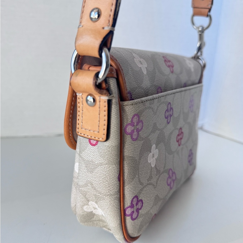 Coach Peyton Signature Clover Field Messenger Bag Crossbody Purse Bag - Picture 10 of 14